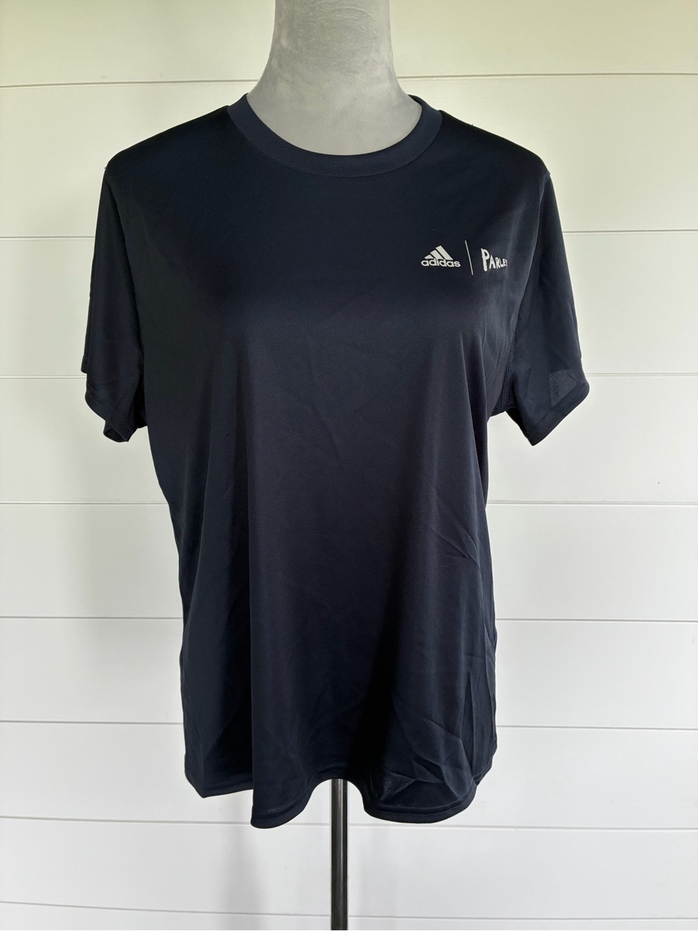 Adidas Parley Short-Sleeve Athletic Tee women’s Sz XL NWT/0241